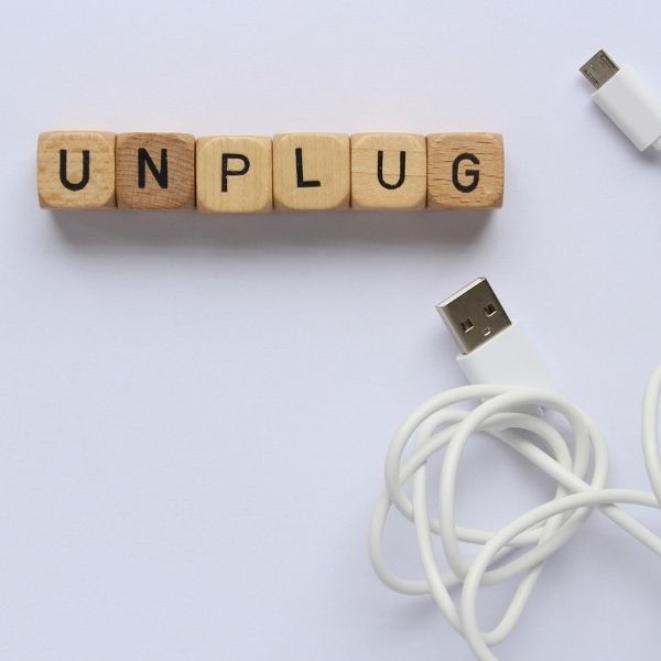 unplug spelled in blocks